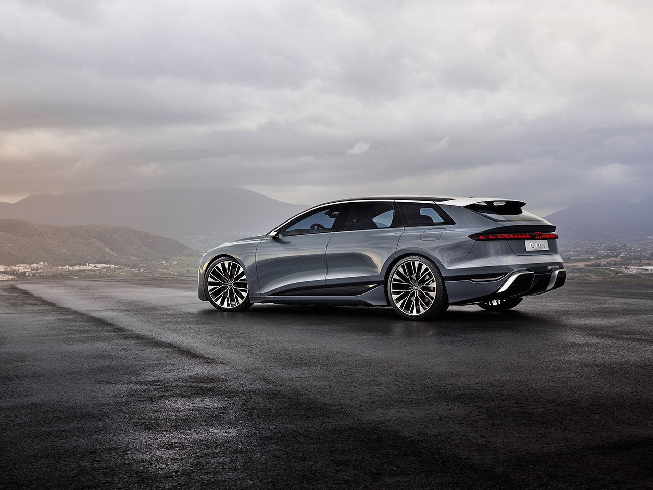 Audi A6 Avant e-tron concept tanıtıldı