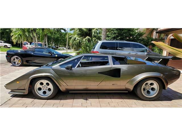 Evin bodrumunda inşa edilen replika Lamborghini satışa çıkıyor
