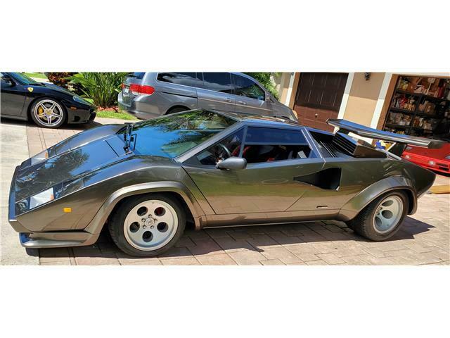 Evin bodrumunda inşa edilen replika Lamborghini satışa çıkıyor