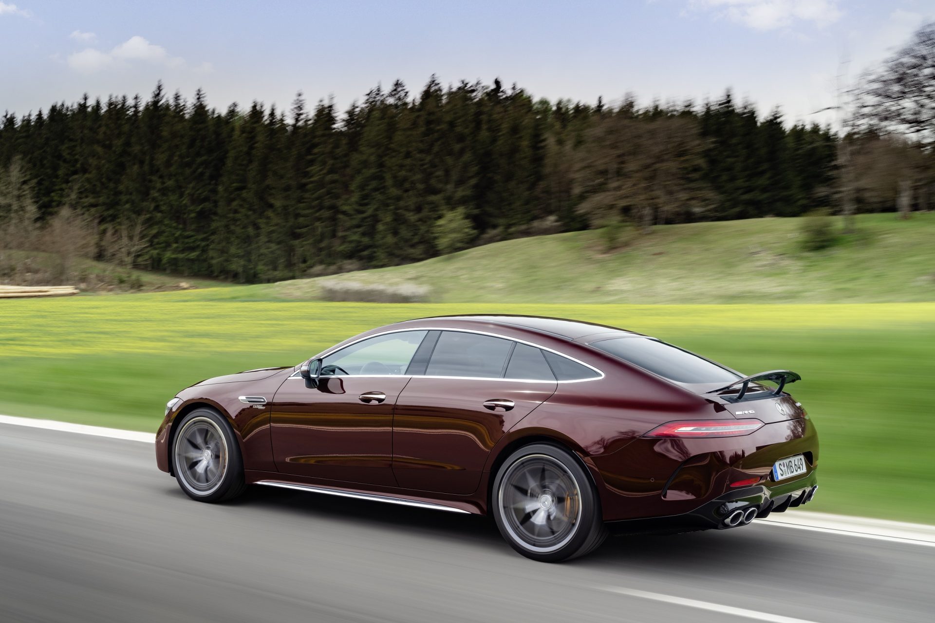 Mercedes-AMG GT 4-Kapı Coupe Türkiye'de satışa sunuluyor