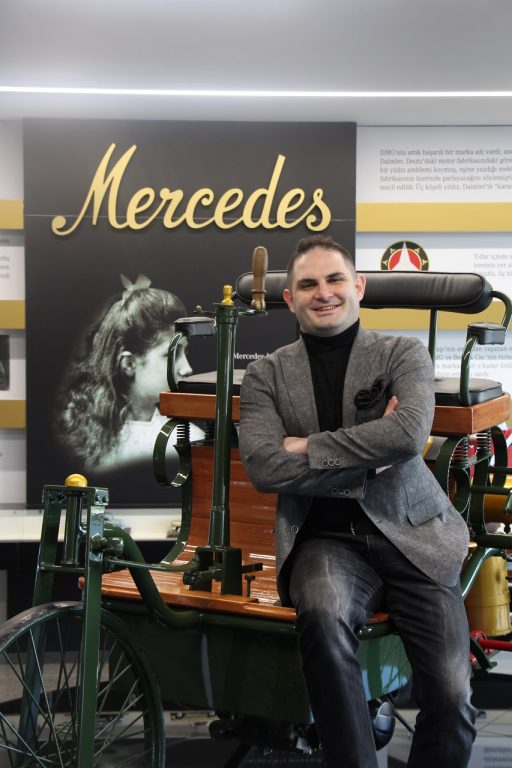 649 km menzile sahip tam elektrikli Mercedes EQS satışa sunuldu