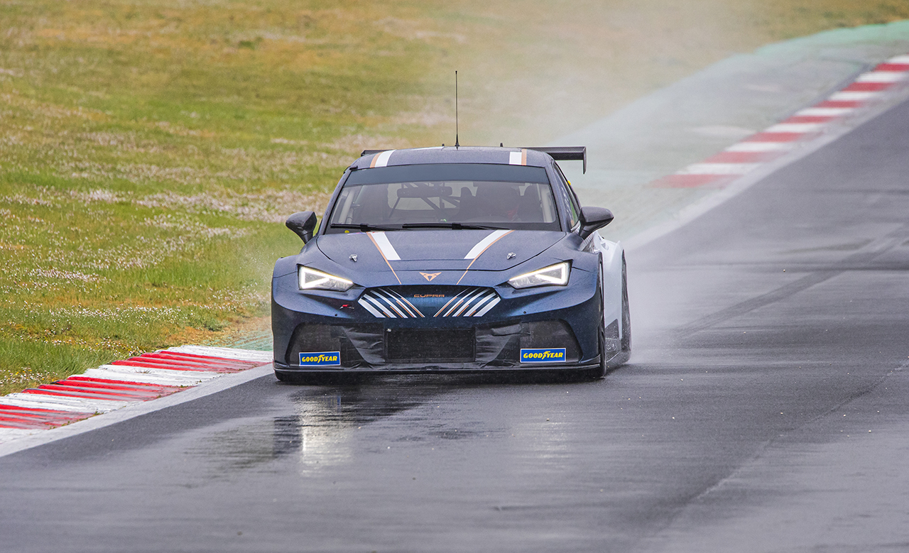 CUPRA, ETCR için EKS ile yeni bir ortaklığa imza attı