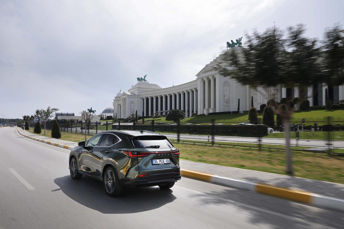 Lexus NX 2022 modele özgü yenilikleriyle göz kamaştıracak