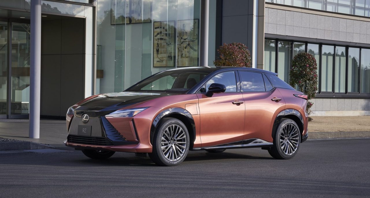Lexus’tan yeni bir elektrikli model geliyor : Lexus RZ 450e