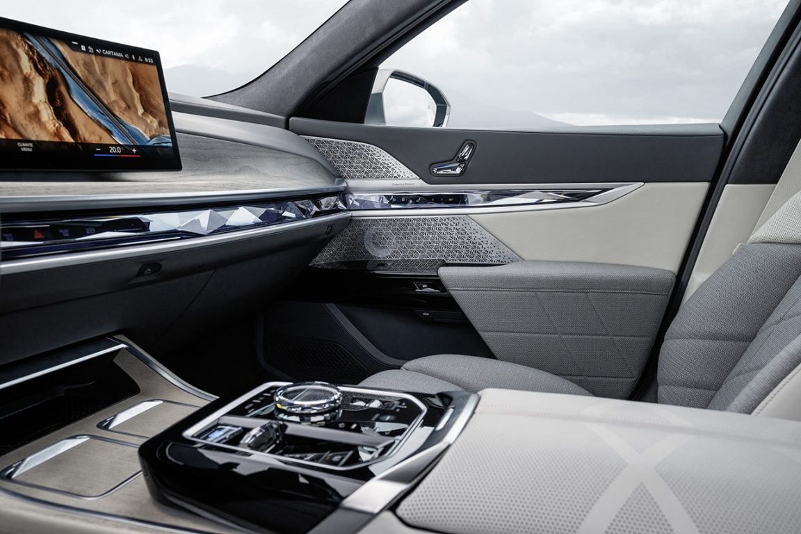 Yeni BMW 7 Serisi 2022 göz kamaştıran özellikleriyle ortaya çıktı
