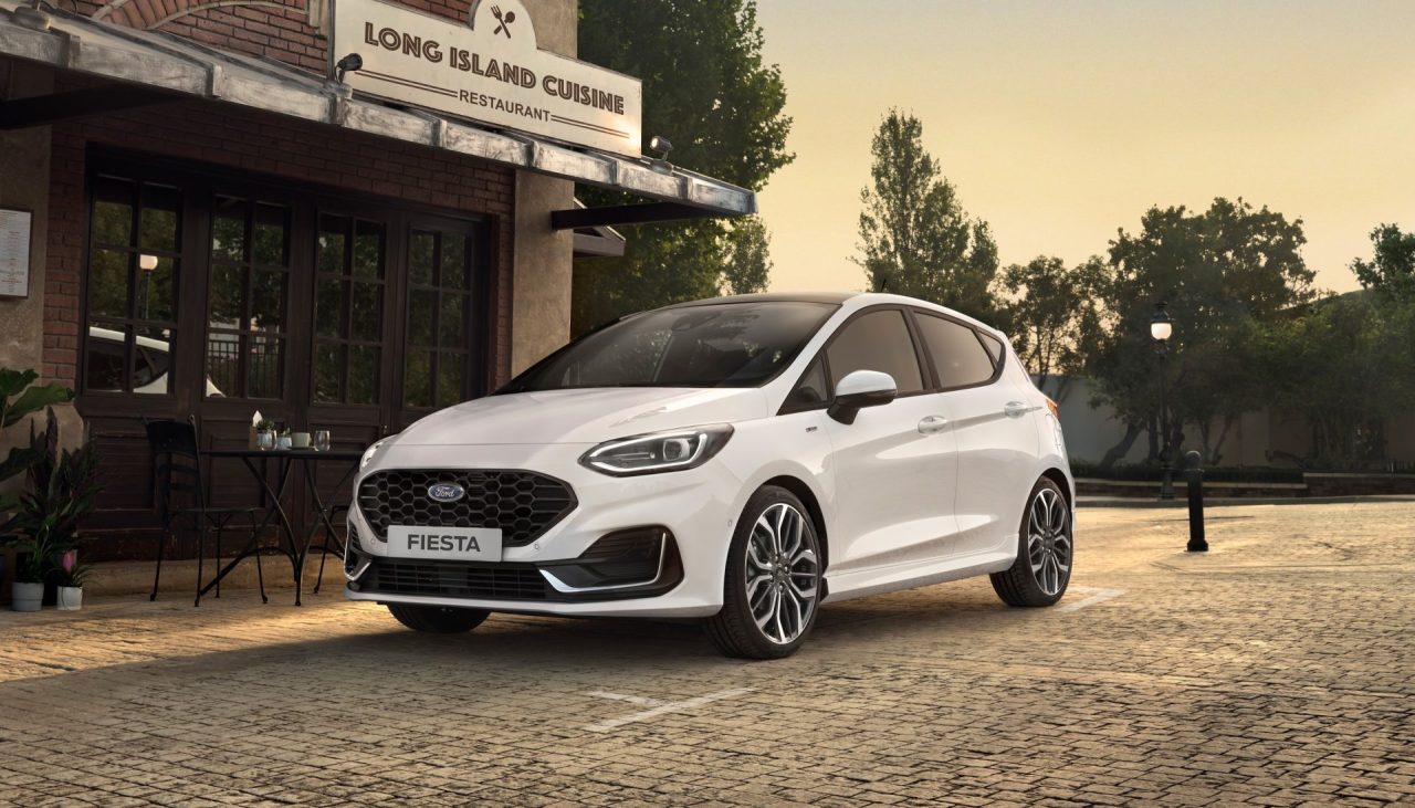 Ford Fiesta makyajlandı ve birçok yeni teknolojiye kavuştu