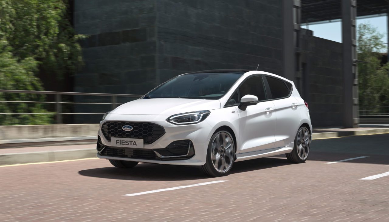 Ford Fiesta makyajlandı ve birçok yeni teknolojiye kavuştu