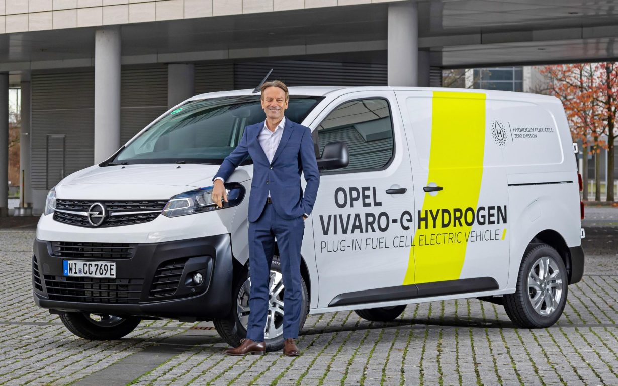Opel, 2022 yılında 160. yılını kutluyor