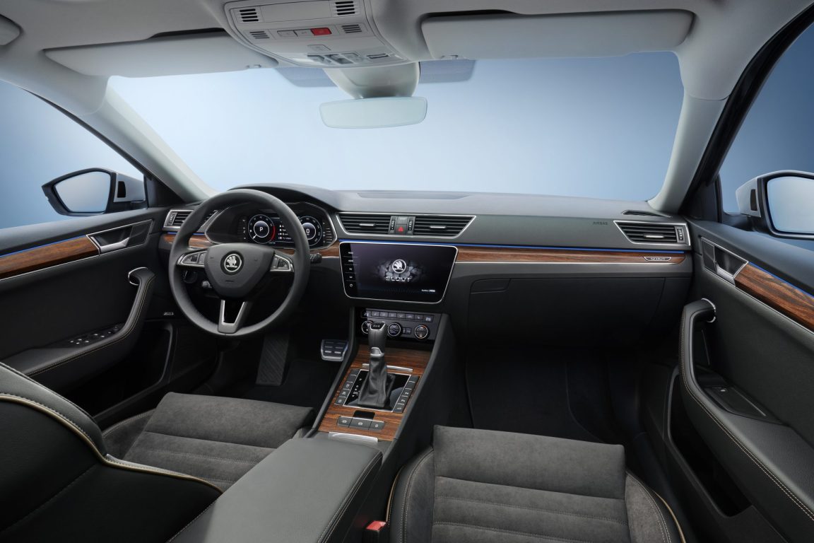 SKODA’nın maceraperest modeli SUPERB COMBI SCOUT, satışa sunuldu