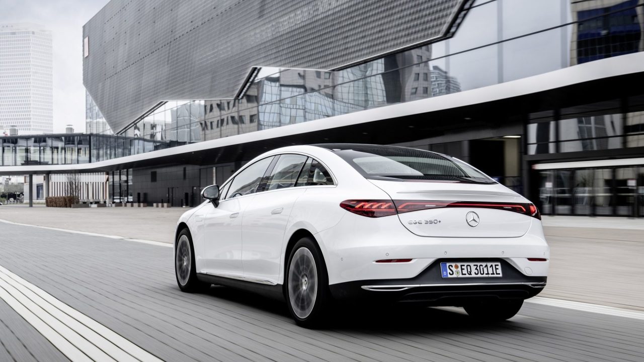 Mercedes EQE sportif elektrikli sedan satışa sunuldu