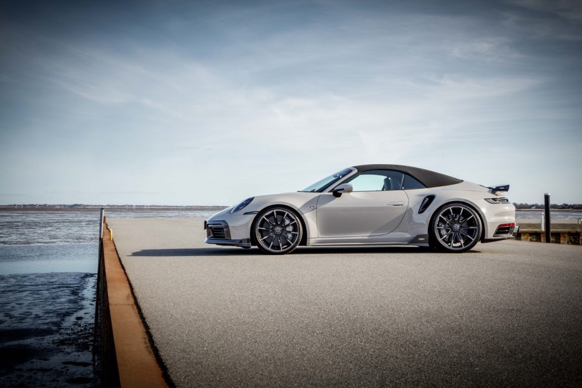 Porsche 911 Turbo S’in en hızlı hali : Brabus 820 Coupe & Cabriolet