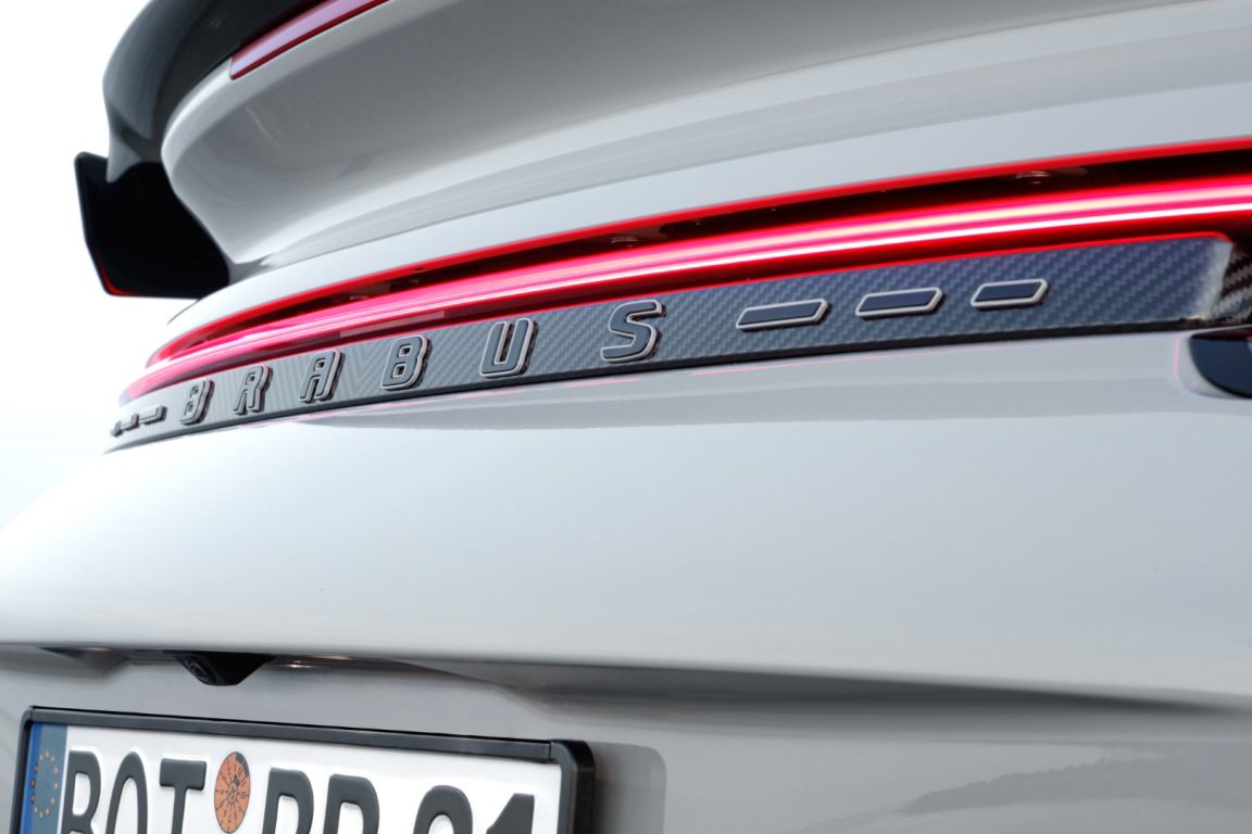 Porsche 911 Turbo S’in en hızlı hali : Brabus 820 Coupe & Cabriolet