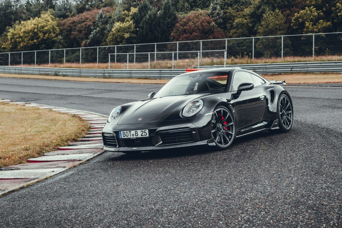 Porsche 911 Turbo S’in en hızlı hali : Brabus 820 Coupe & Cabriolet