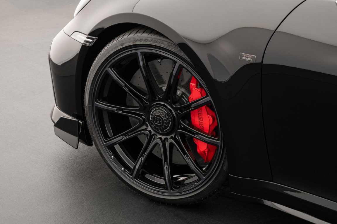 Porsche 911 Turbo S’in en hızlı hali : Brabus 820 Coupe & Cabriolet