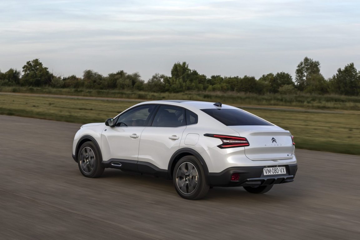 Citroen yeni C4X tüm dünyaya Türkiye’de tanıtıldı