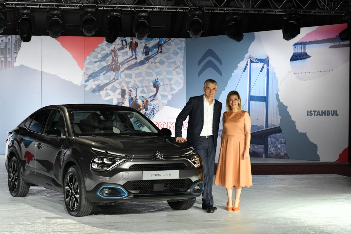 Citroen yeni C4X tüm dünyaya Türkiye’de tanıtıldı
