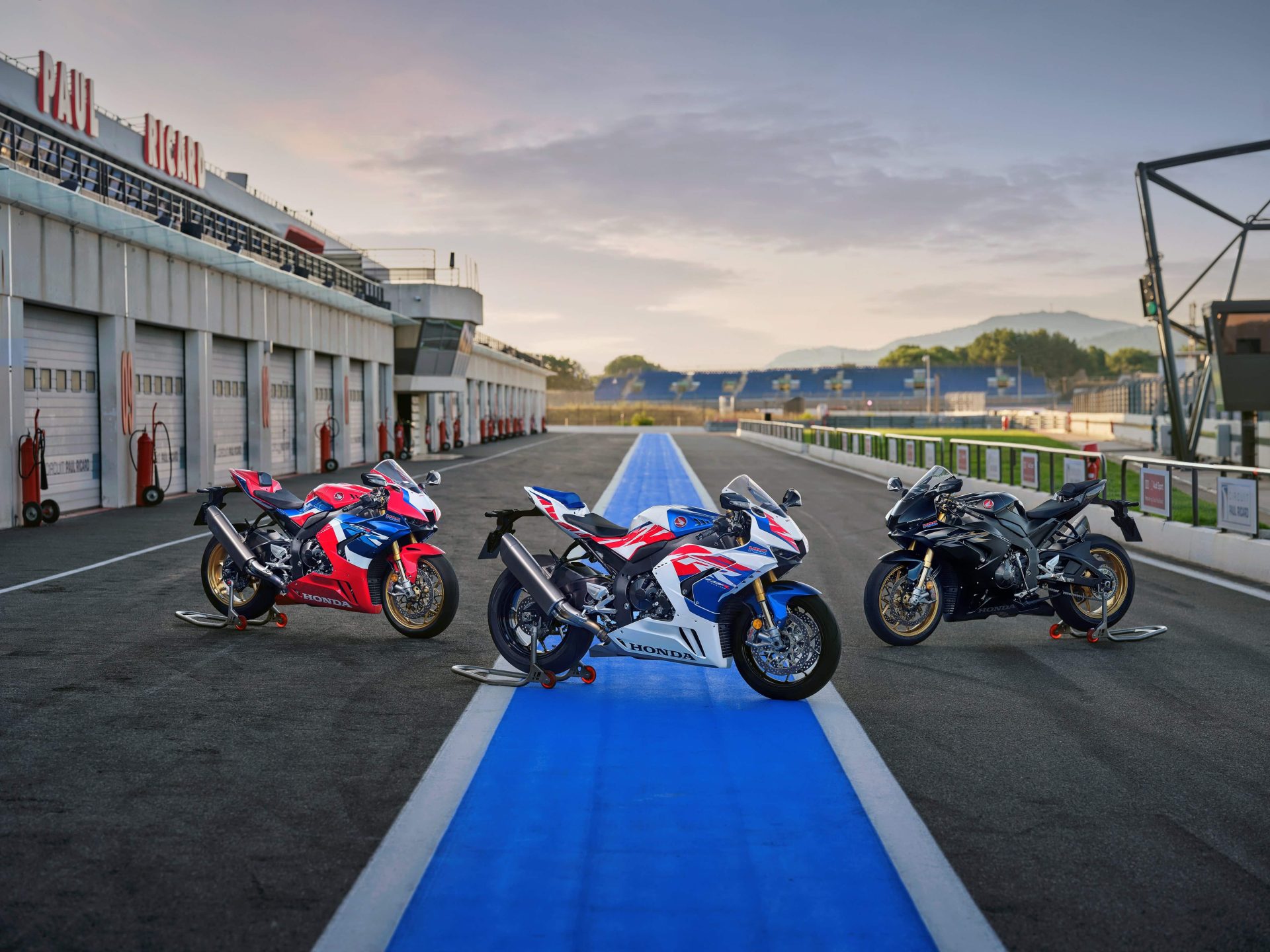 Honda CBR1000RR-R Fireblade SP modeli, 780 bin TL fiyatı ile Türkiye'de