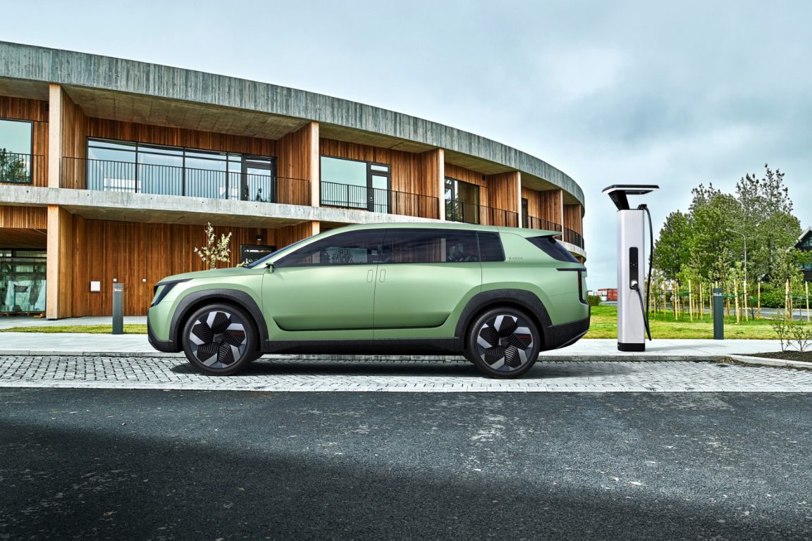 Skoda yeni marka kimliğini Vision 7S ile tanıttı