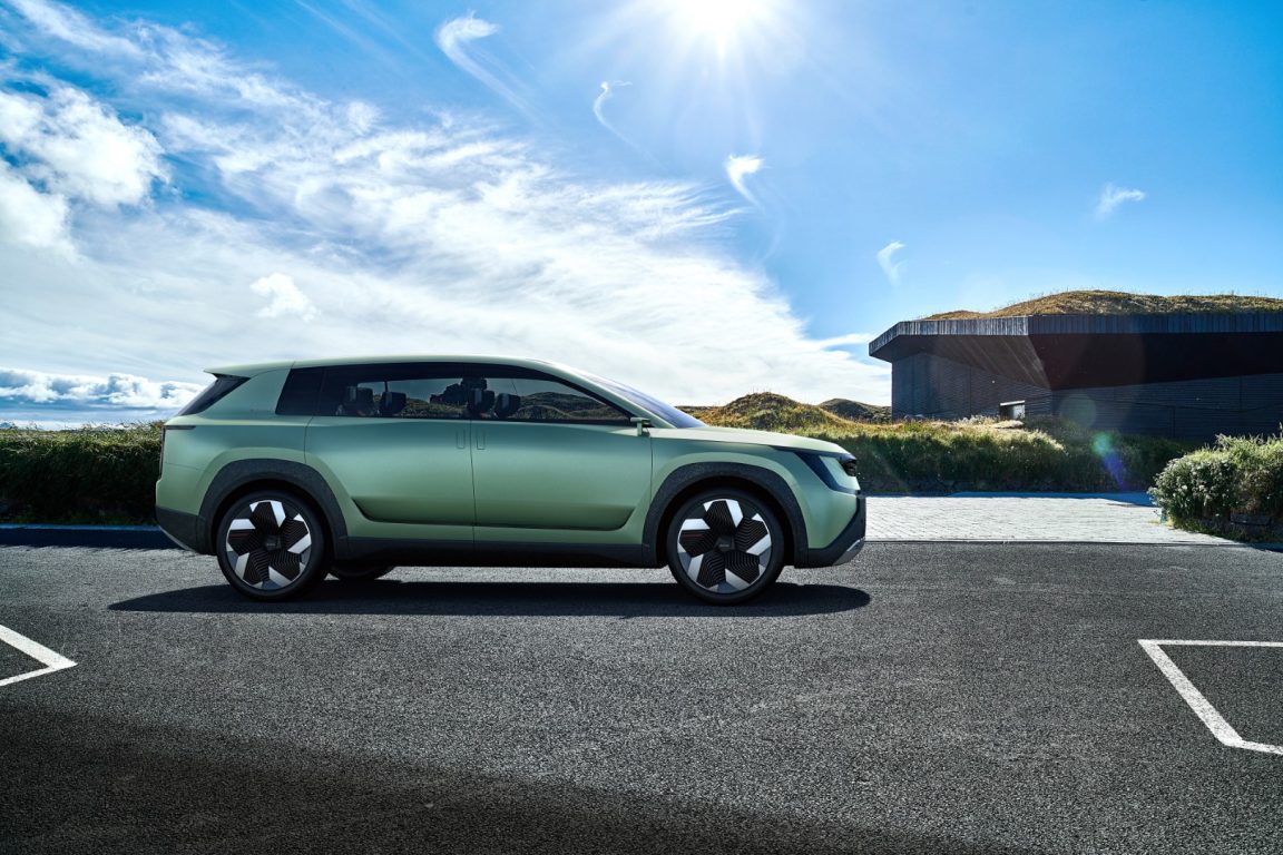 Skoda yeni marka kimliğini Vision 7S ile tanıttı