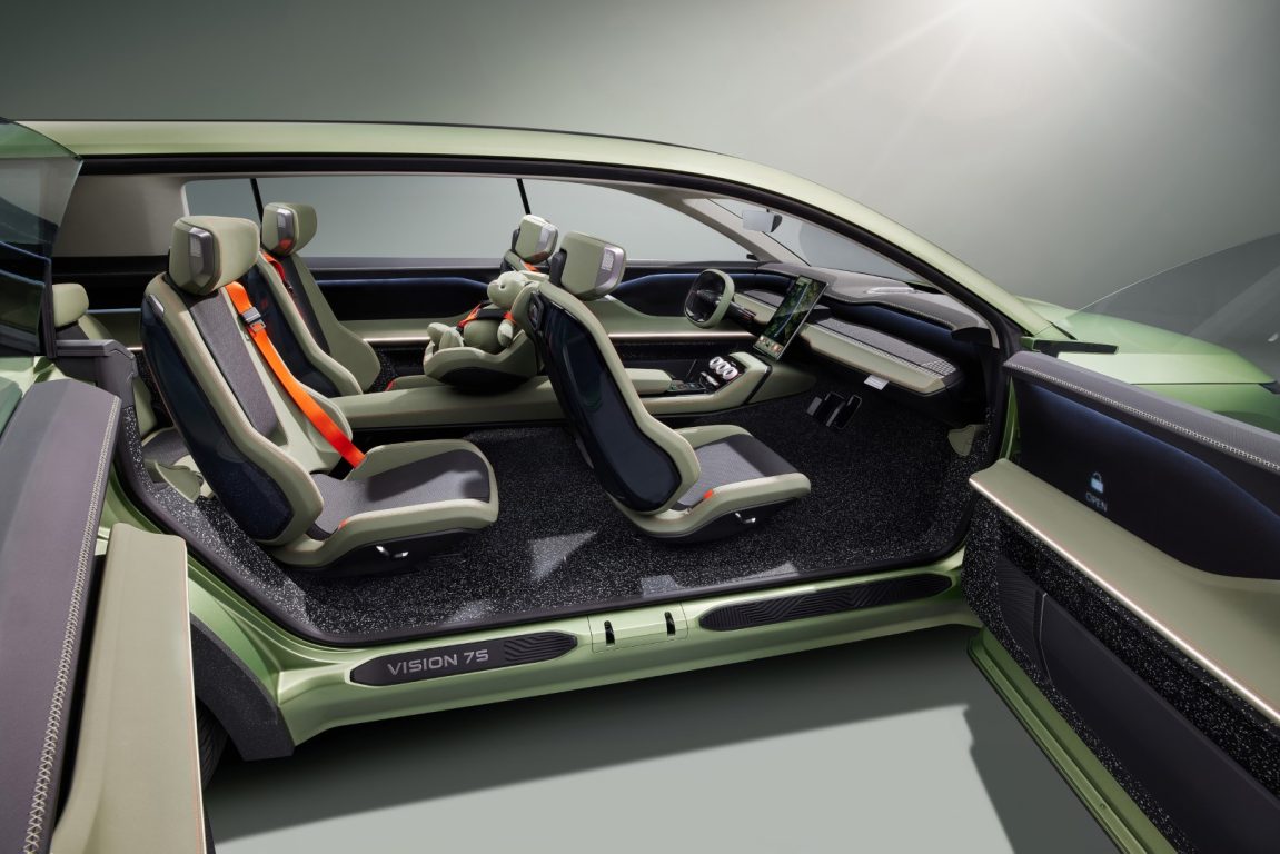 Skoda yeni marka kimliğini Vision 7S ile tanıttı