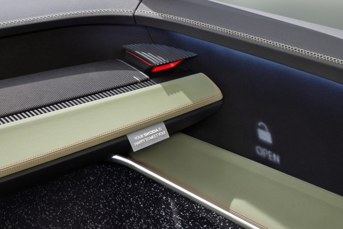 Skoda yeni marka kimliğini Vision 7S ile tanıttı