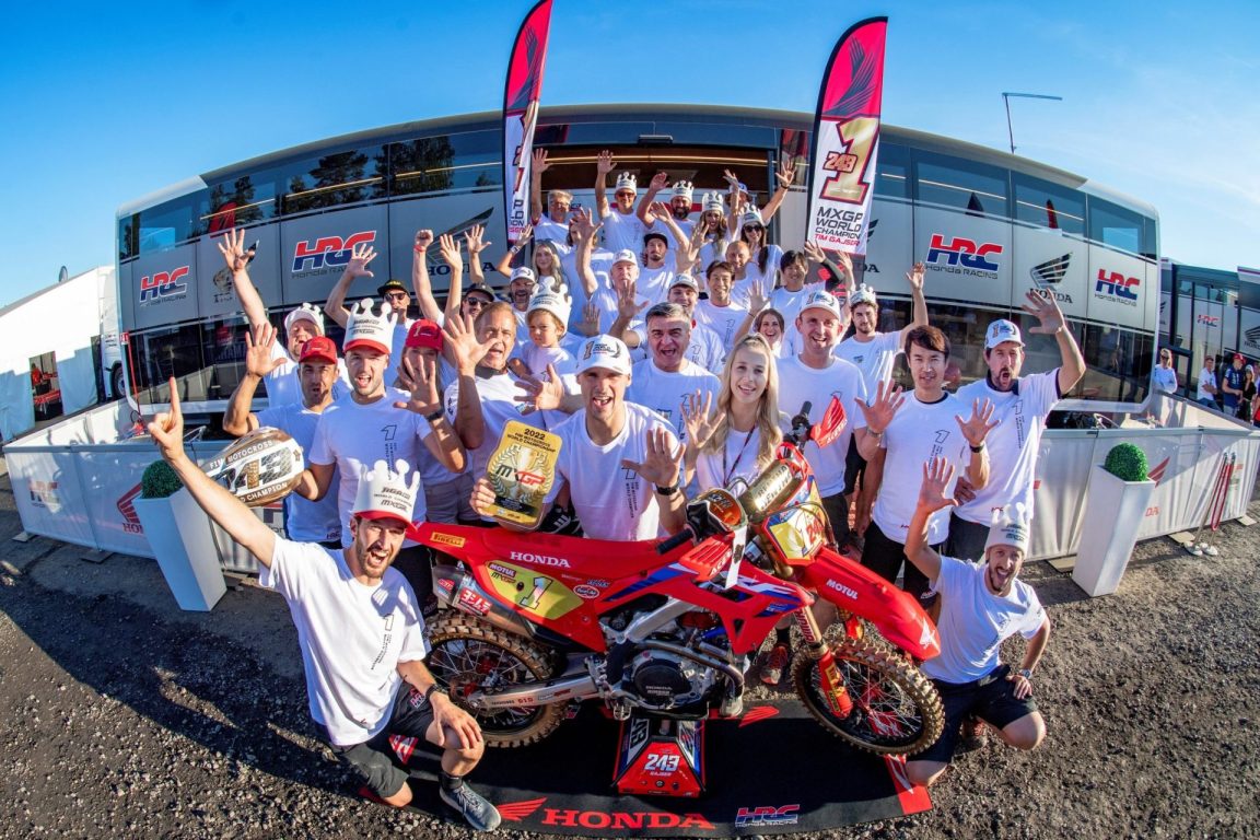 Honda sürücüsü Tim Gajser şampiyonluğunu ilan etti