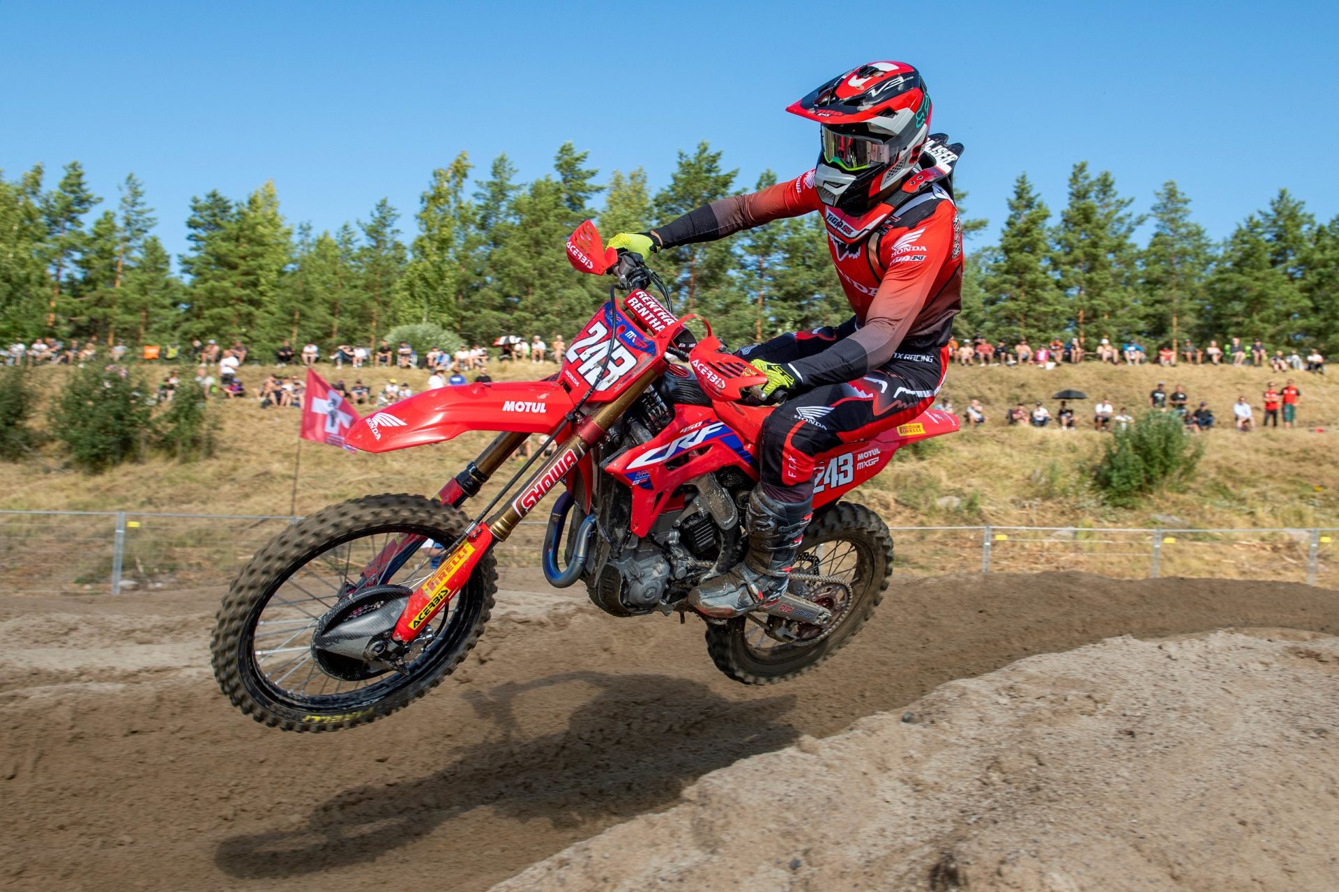 Honda sürücüsü Tim Gajser şampiyonluğunu ilan etti
