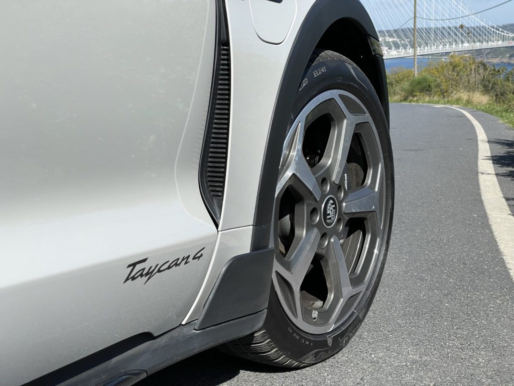 Porsche Taycan 4 Cross Turismo Test Sürüşü