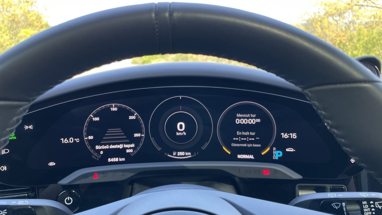 Porsche Taycan 4 Cross Turismo Test Sürüşü