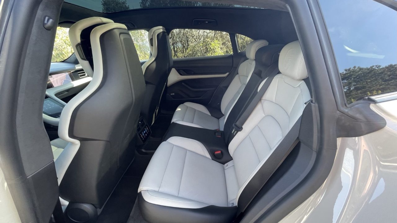 Porsche Taycan 4 Cross Turismo Test Sürüşü