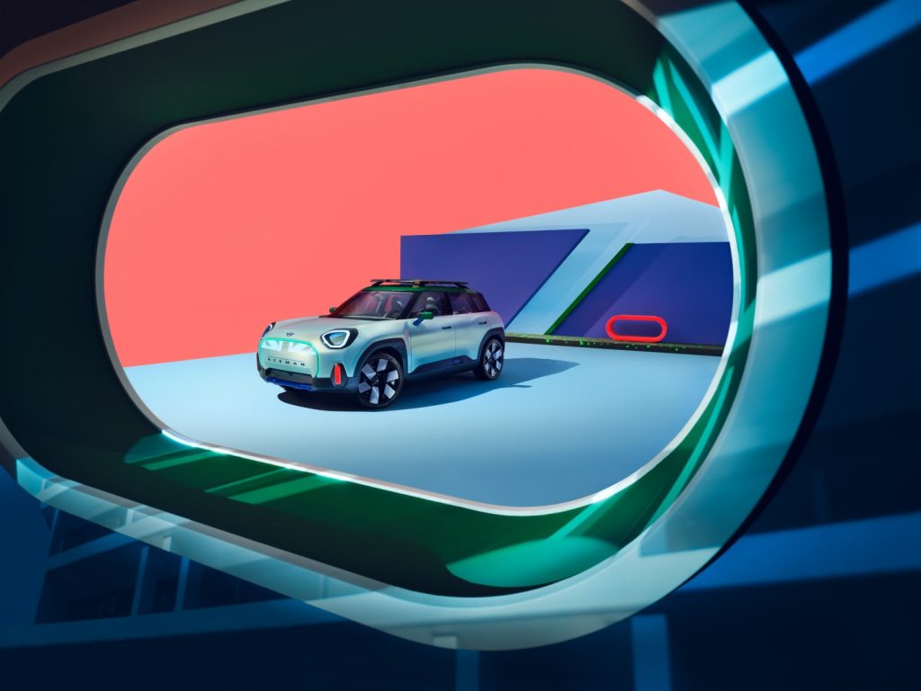 MINI Concept Aceman markanın ilk elektrikli Crossover’ı