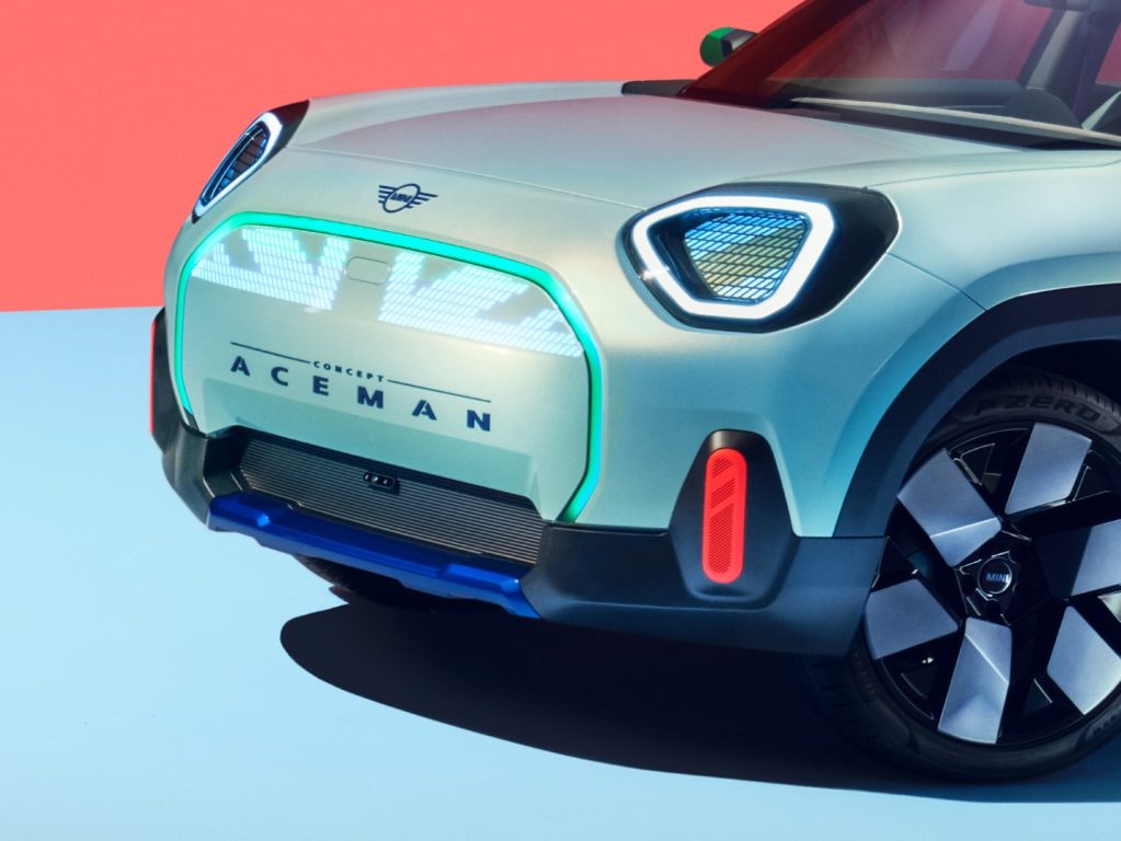 MINI Concept Aceman markanın ilk elektrikli Crossover’ı