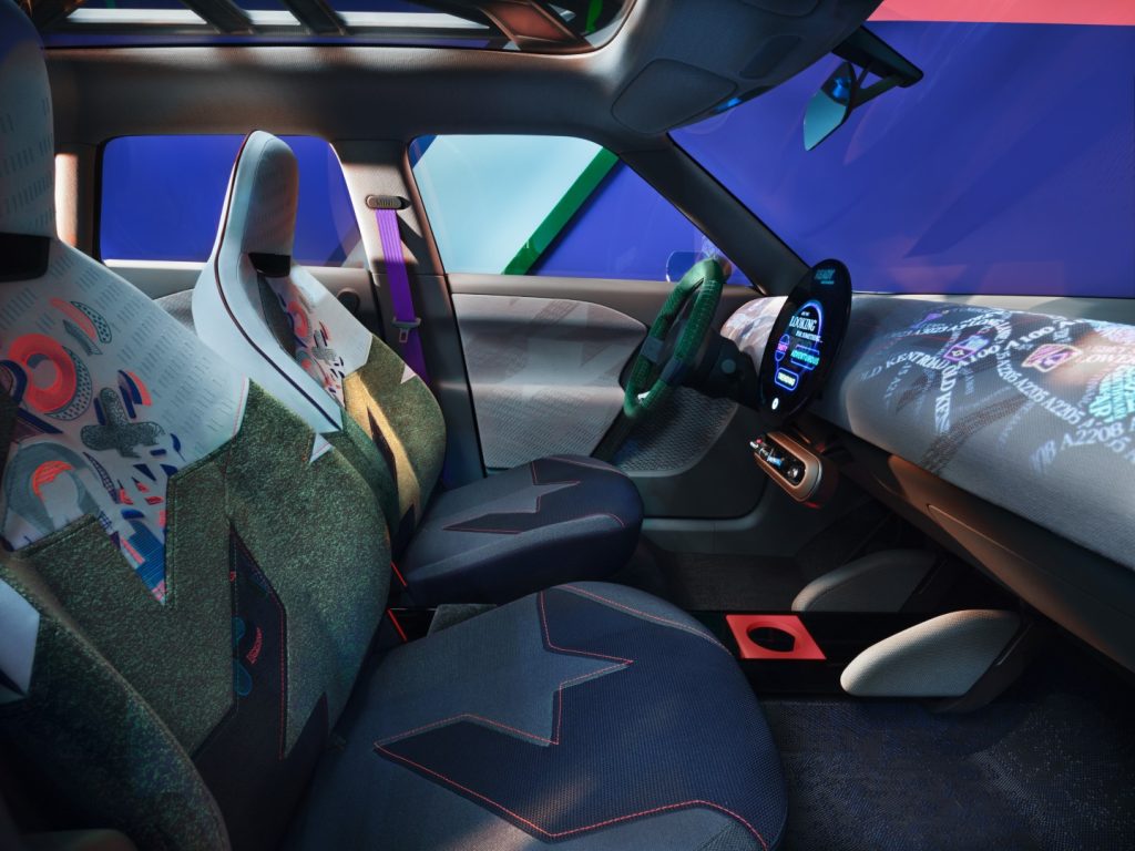 MINI Concept Aceman markanın ilk elektrikli Crossover’ı
