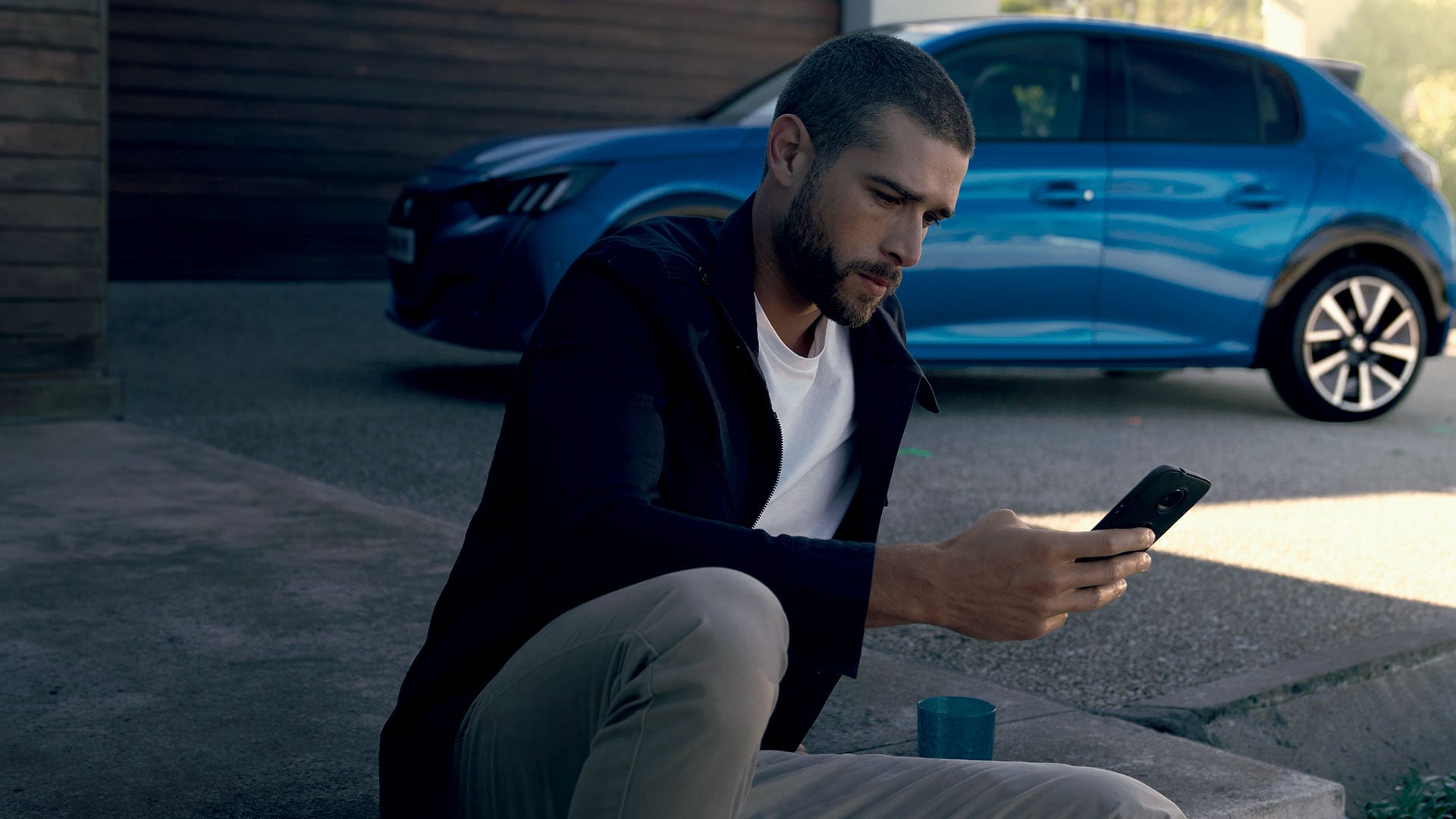 Peugeot, Citroen, Opel ve DS için mobil erişimle her şey çok kolay