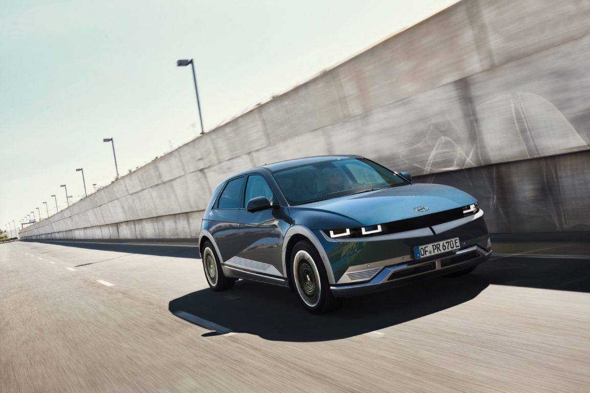 Hyundai IONIQ5 satışa sunuldu. Fiyat ne kadar? Ne kadar tüketiyor? Özellikleri Neler?