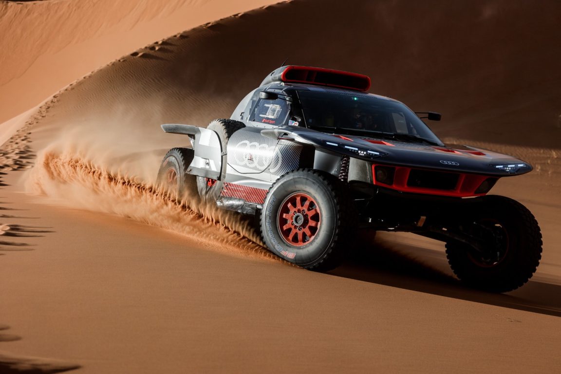 Audi RS Q e-tron E2 yarış gününü bekliyor