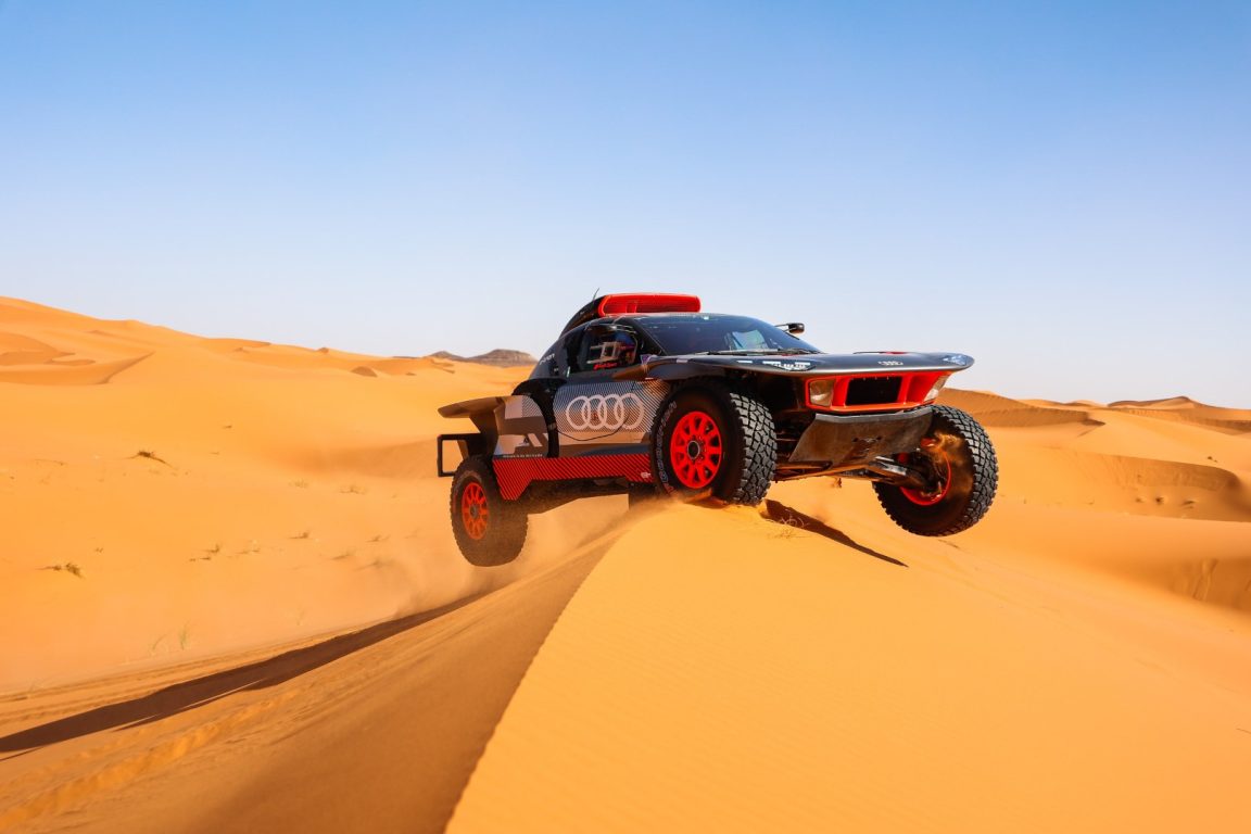 Audi RS Q e-tron E2 yarış gününü bekliyor