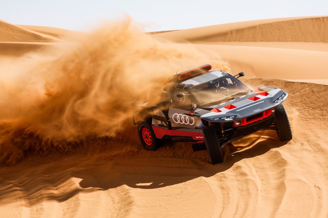 Audi RS Q e-tron E2 yarış gününü bekliyor