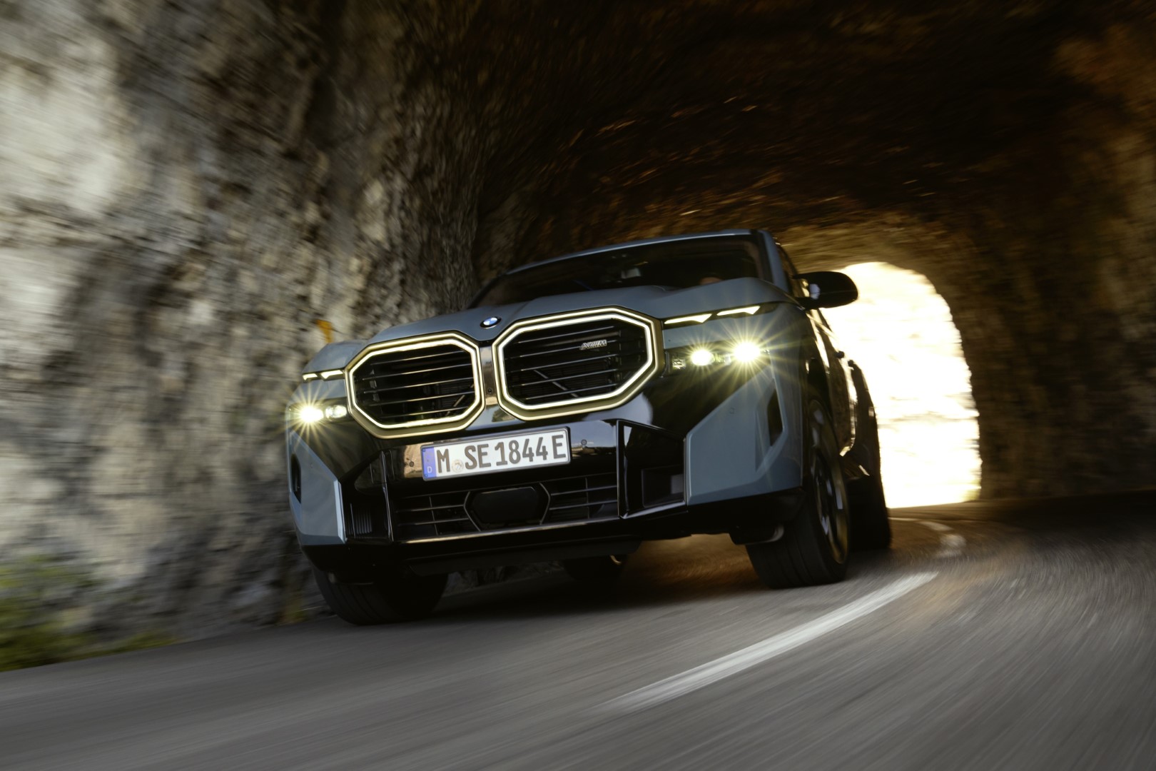 İlk Seri Üretim Hibrit Motorlu BMW XM