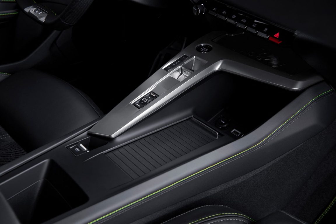 Yeni Peugeot 308 satışa sunuldu. Fiyatları Ne Kadar? 308 GT Özellikleri Neler?