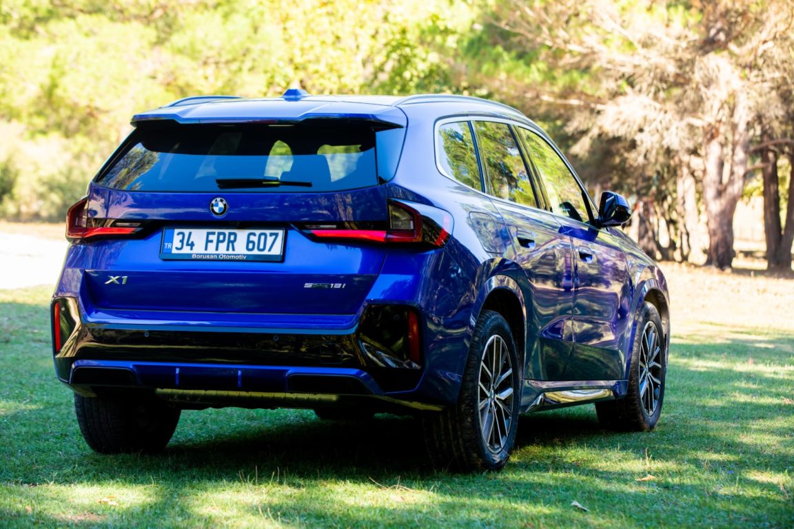 Yeni BMW X1 sıfır fiyatı ne kadar? Özellikleri Neler? Hangi Motoru Kullanıyor? Ne Kadar Yakıyor?