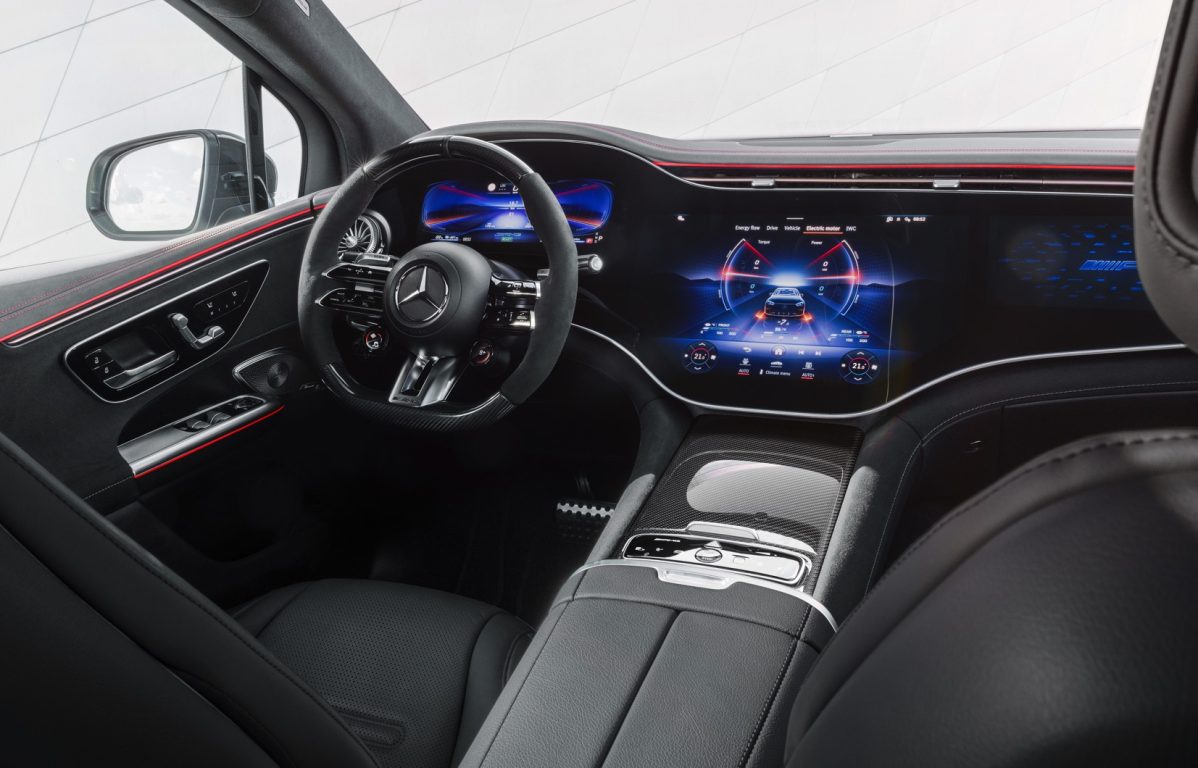 Mercedes AMG imzalı ilk elektrikli SUV EQE tanıtıldı