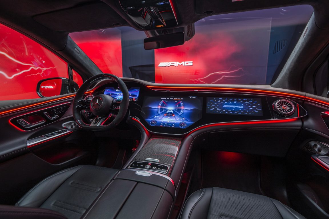 Mercedes AMG imzalı ilk elektrikli SUV EQE tanıtıldı