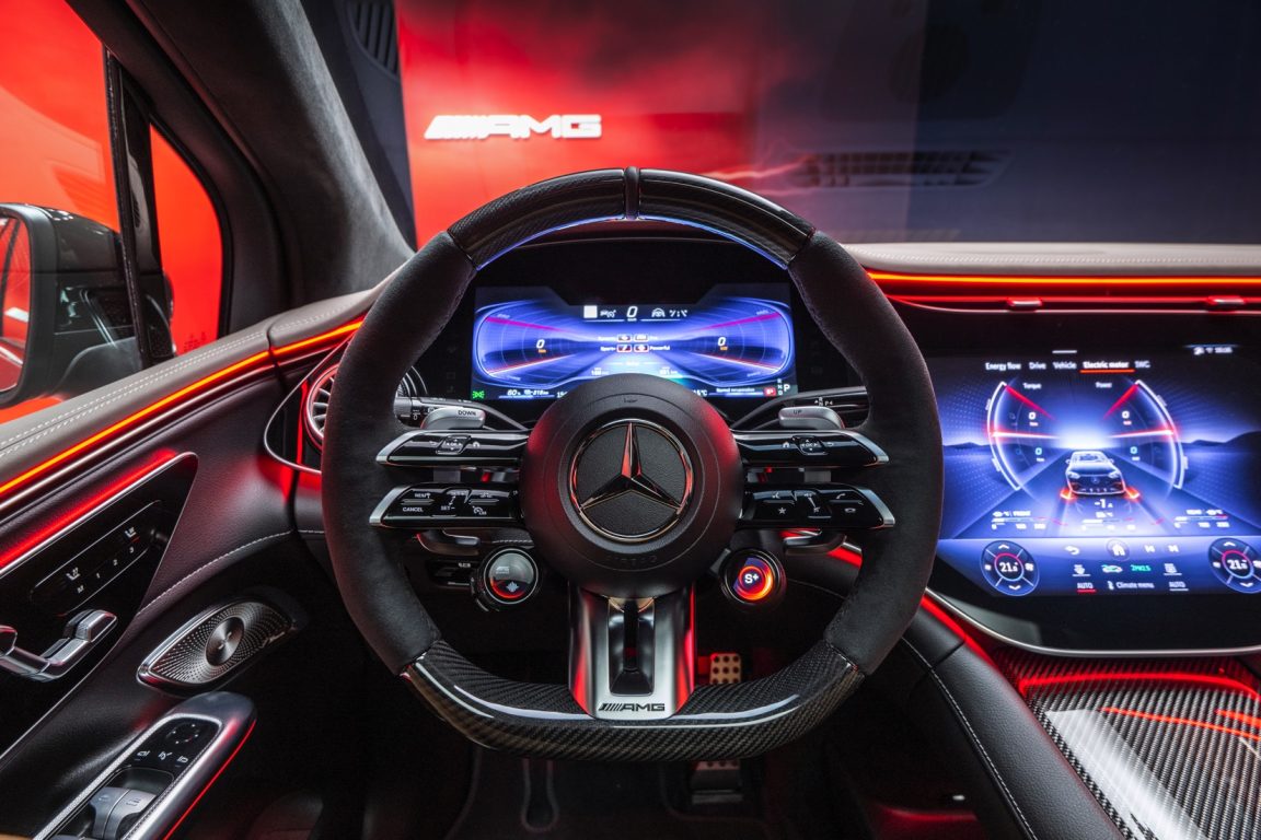 Mercedes AMG imzalı ilk elektrikli SUV EQE tanıtıldı