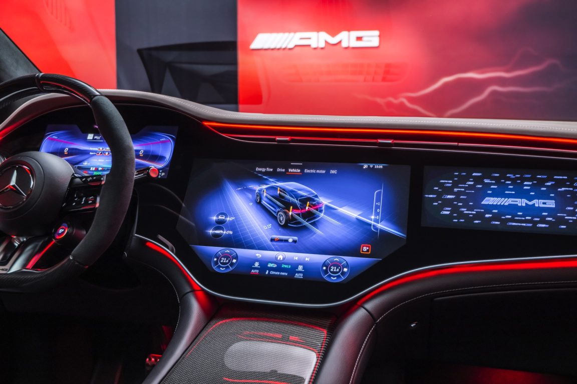 Mercedes AMG imzalı ilk elektrikli SUV EQE tanıtıldı