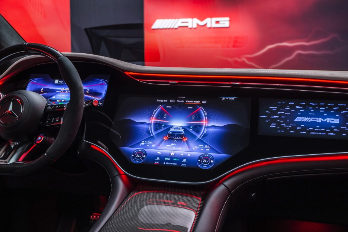 Mercedes AMG imzalı ilk elektrikli SUV EQE tanıtıldı