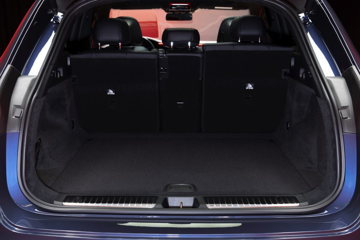 Mercedes AMG imzalı ilk elektrikli SUV EQE tanıtıldı