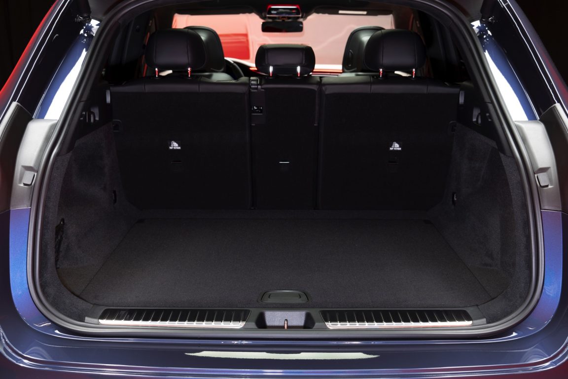 Mercedes AMG imzalı ilk elektrikli SUV EQE tanıtıldı