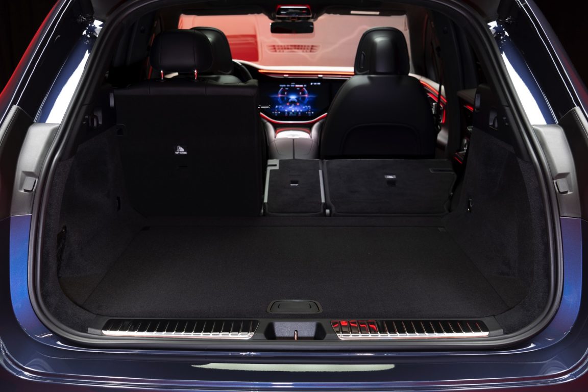 Mercedes AMG imzalı ilk elektrikli SUV EQE tanıtıldı