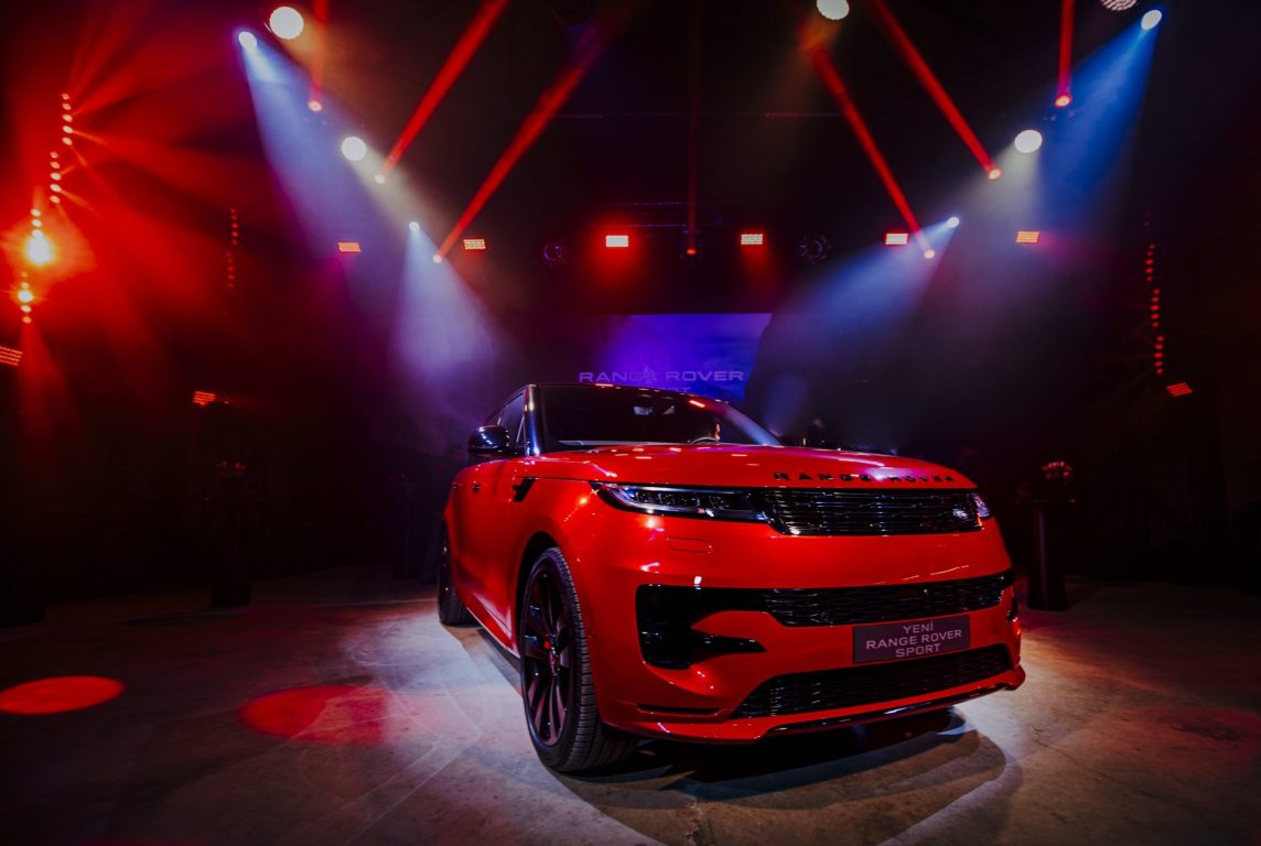 Yeni Range Rover Sport etkileyici bir atmosfer içinde tanıtıldı